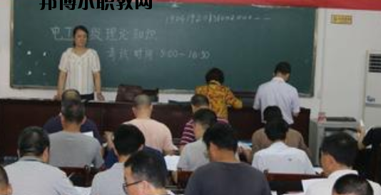百色右江區(qū)職業(yè)技術(shù)學(xué)校2020年報名條件、招生要求、招生對象
