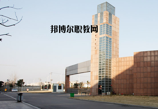 鳳臺職業(yè)教育中心2020年報名條件、招生要求、招生對象