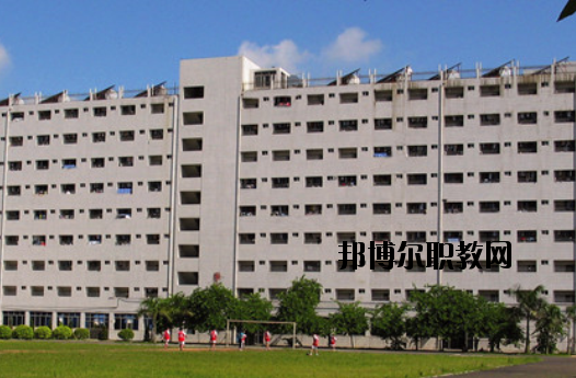 廣東輕工業(yè)技師學院2020年報名條件、招生要求、招生對象