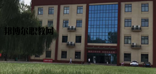 河南工業(yè)和信息化高級(jí)技工學(xué)校2021年報(bào)名條件、招生要求、招生對(duì)象