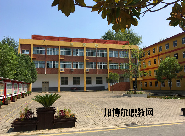 潁上信息工程學校2020年報名條件、招生要求、招生對象