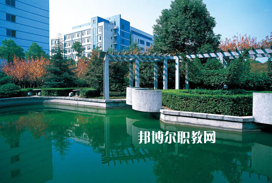 蕪湖地區(qū)衛(wèi)生學(xué)校2020年報(bào)名條件、招生要求、招生對象