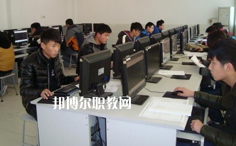 合肥商貿(mào)職業(yè)學校2020年招生辦聯(lián)系電話