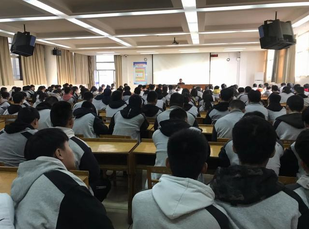 江蘇建湖中等專業(yè)學校2020年報名條件、招生要求、招生對象