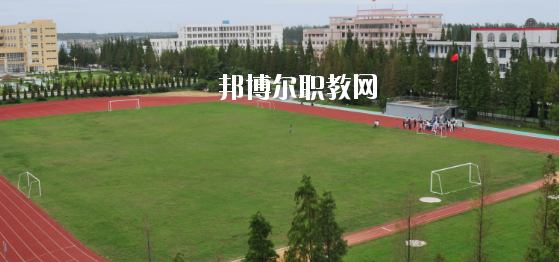 柳州市制劑醫(yī)藥技工學(xué)校2020年報名條件、招生要求、招生對象 