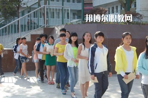 達(dá)州職業(yè)高級(jí)中學(xué)2020年報(bào)名條件、招生要求、招生對(duì)象