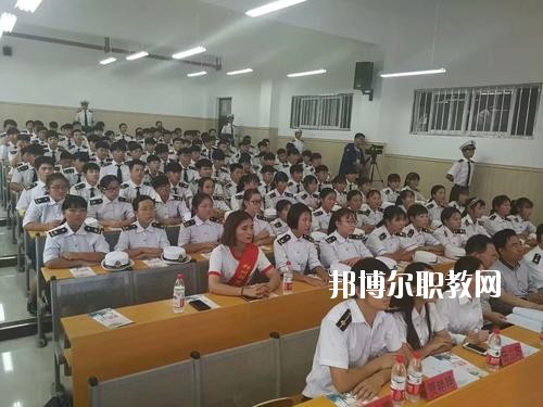 河南省經(jīng)濟(jì)技術(shù)中等職業(yè)學(xué)校2021年報(bào)名條件、招生要求、招生對(duì)象