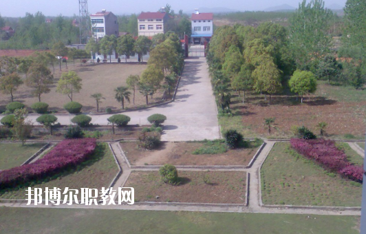 鐘祥長壽職業(yè)高級(jí)中學(xué)2
