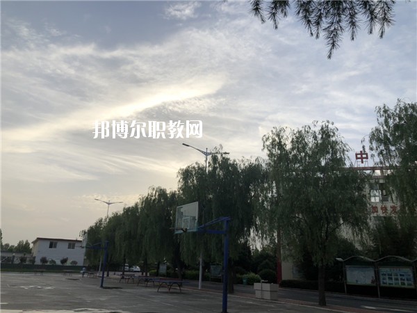 方城縣中等職業(yè)學校2021年招生辦聯(lián)系電話