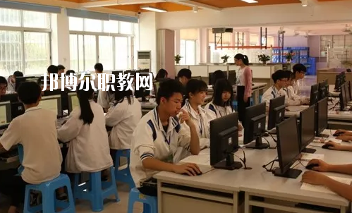 佛山順德區(qū)李偉強(qiáng)職業(yè)技術(shù)學(xué)校怎么樣、好不好