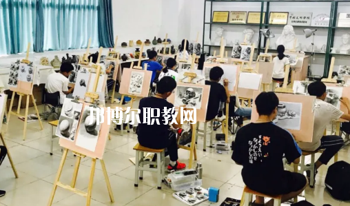 惠州科貿(mào)職業(yè)技術(shù)學(xué)校2020年報名條件、招生要求、招生對象