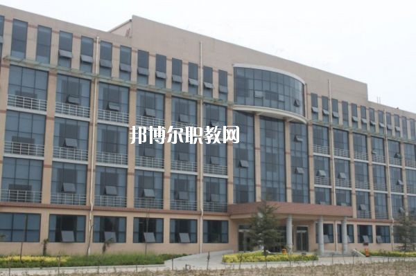 新鄉(xiāng)測繪中等專業(yè)學(xué)校2021年報名條件、招生要求、招生對象