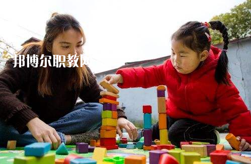 湖北2020年幼師學校有哪些專業(yè)適合男生