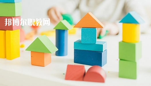 四川2020年幼師學校讀什么專業(yè)有前途