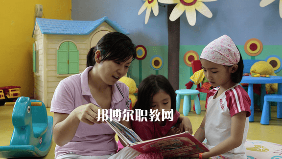 湖北2020年女生上幼師學(xué)校學(xué)什么專(zhuān)業(yè)好