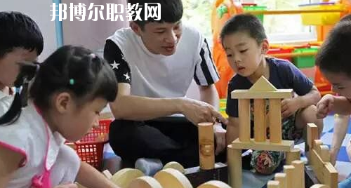 貴州2020年初中生報什么幼師學(xué)校最好