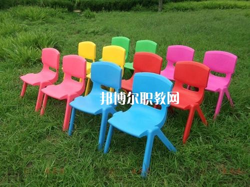 四川2020年初中生可以上的幼師學(xué)校