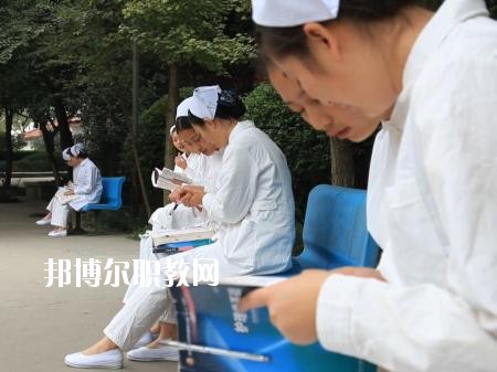四川2020年有哪些有衛(wèi)校的大專院校