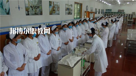 四川2020年衛(wèi)校中專學(xué)校排名