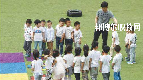 貴州2020年男生上幼師學(xué)校學(xué)什么好
