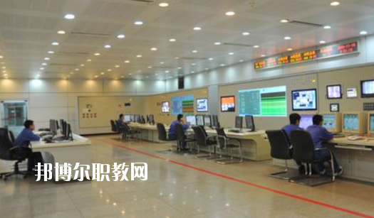 安徽2020年男生讀鐵路學(xué)校學(xué)什么專業(yè)好