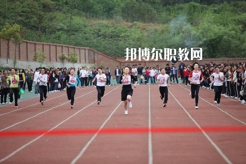 四川2020年幼師學(xué)校有什么專業(yè)適合男生