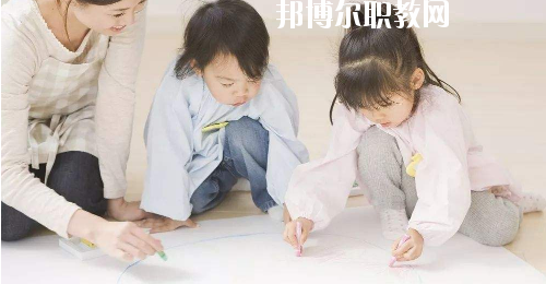 貴州2020年女生讀幼師學(xué)校好嗎
