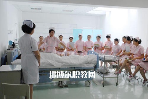 四川2020年女生學(xué)衛(wèi)校好嗎