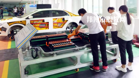 廣東2020年適合女生的汽修學(xué)校專業(yè)