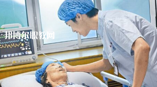 貴陽2020年衛(wèi)校有哪些專業(yè)適合男生