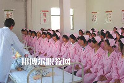 成都2020年讀什么衛(wèi)校有前途