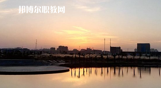 銅陵市理工學(xué)校2021年報名條件、招生要求、招生對象 