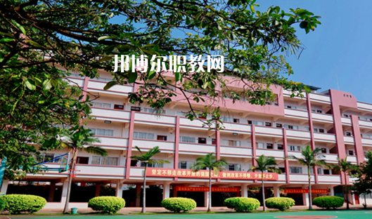 肇慶廣寧衛(wèi)生中等職業(yè)技術學校2021年報名條件、招生要求、招生對象