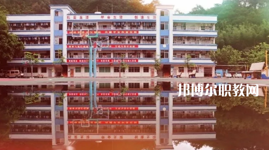 肇慶廣寧衛(wèi)生中等職業(yè)技術(shù)學校2021年招生辦聯(lián)系電話