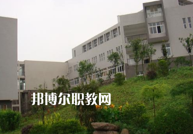 重慶市對外貿(mào)易經(jīng)濟學(xué)校怎么樣、好不好