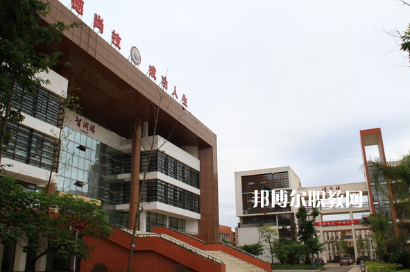 重慶開縣巨龍中等職業(yè)技術(shù)學校2021年報名條件、招生要求、招生對象
