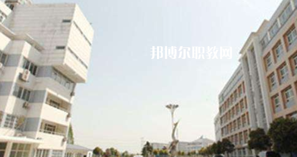 安徽紅十字會(huì)衛(wèi)生學(xué)校2021年報(bào)名條件、招生要求、招生對(duì)象