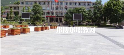 遵義計算機學(xué)校2021年報名條件、招生要求、招生對象