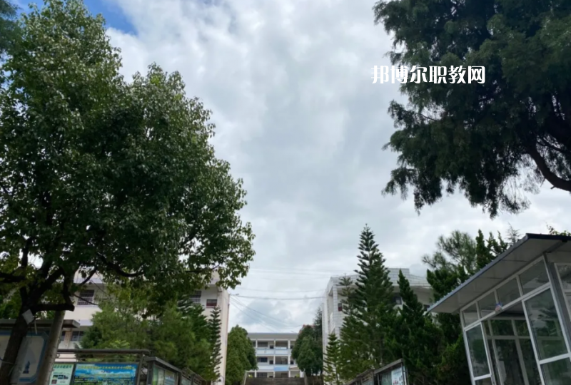 永平縣職業(yè)高級中學2021年報名條件、招生要求、招生對象