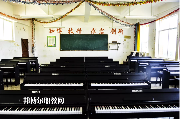 丘北民生職業(yè)技術(shù)學(xué)校2021年學(xué)費(fèi)、收費(fèi)多少