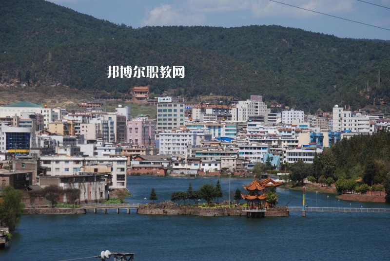 牟定縣職業(yè)高級(jí)中學(xué)怎么樣、好不好