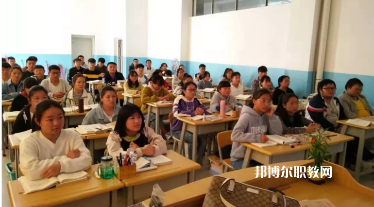 曲靖富源職業(yè)技術(shù)學(xué)校2021年報名條件、招生要求、招生對象