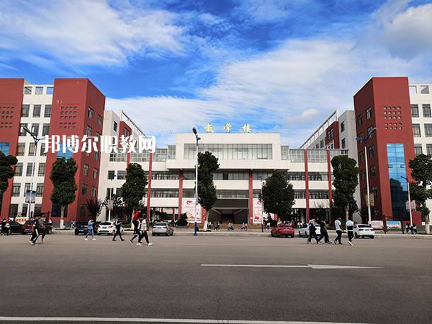 曲靖麒麟職業(yè)技術(shù)學(xué)校2021年學(xué)費、收費多少
