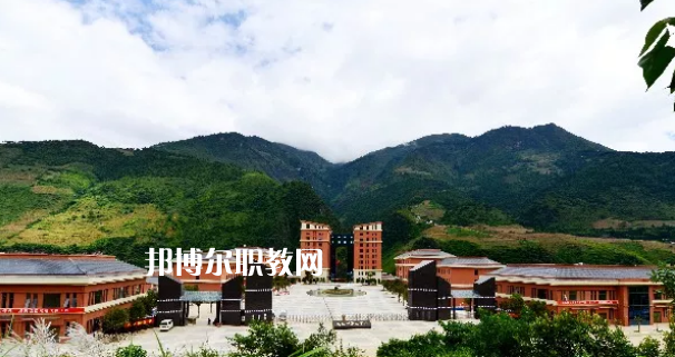 迪慶州民族中等專業(yè)學(xué)校怎么樣、好不好