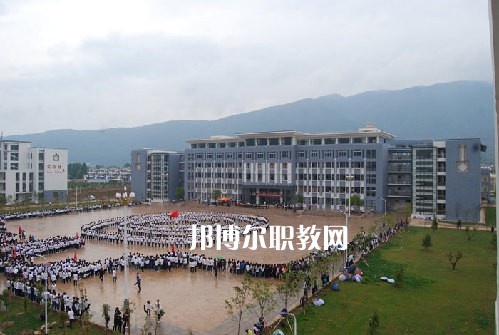 麗江民族中等專業(yè)學(xué)校2021年報(bào)名條件、招生要求、招生對(duì)象