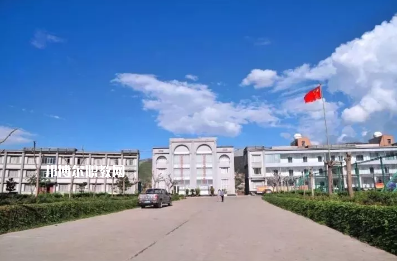 紅河財經(jīng)學(xué)校怎么樣、好不好