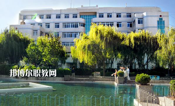 大理衛(wèi)生學(xué)校地2021年學(xué)費(fèi)、收費(fèi)多少