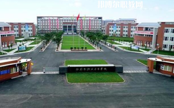 四川省什邡市職業(yè)中專學(xué)校2021年學(xué)費(fèi)、收費(fèi)多少