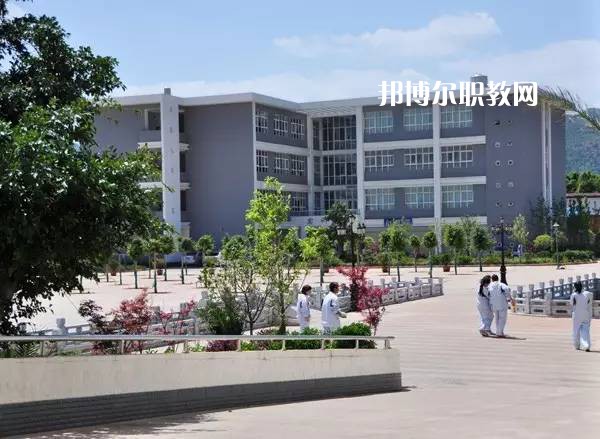 昆明旅游職業(yè)中學(xué)2021年學(xué)費(fèi)、收費(fèi)多少