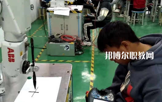 貴州貴陽市商貿(mào)學校怎么樣、好不好